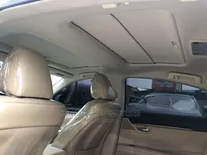 Lexus ES 350 FWD 2013 White