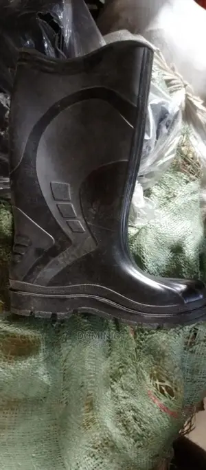 Ordinary Black Rain Boot