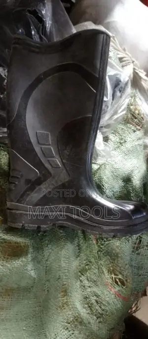 Ordinary Black Rain Boot