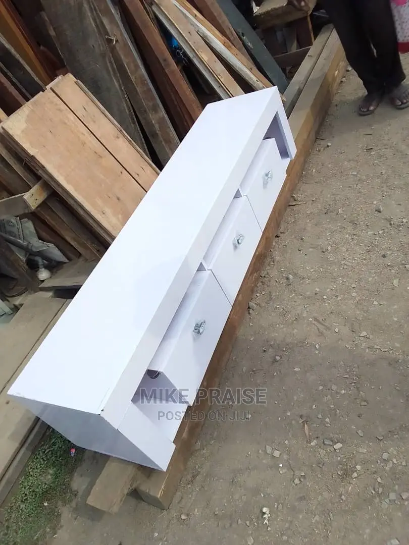 A Quality TV Stand