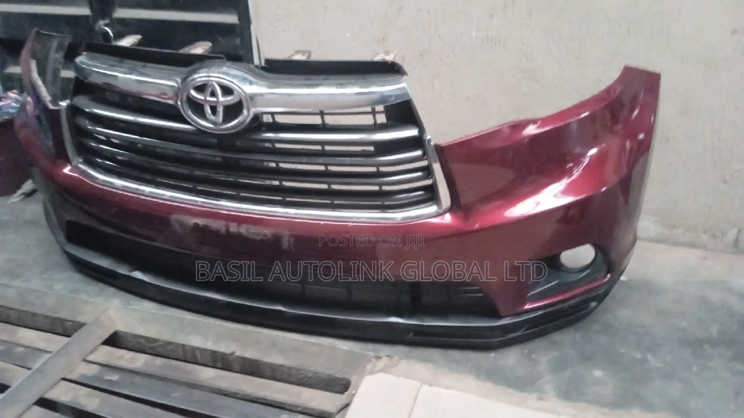 Complete Front Bumper Highlander 015 Model