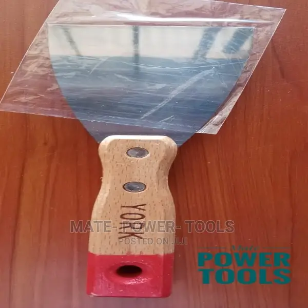 Heavy Duty Wood Handle Scraper 3"