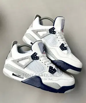 Air Jordan 4 Retro ’Midnight Navy