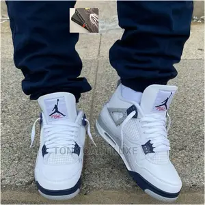 Air Jordan 4 Retro ’Midnight Navy
