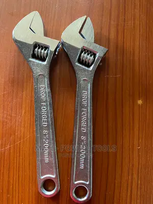 ADJUSTABLE WRENCH 10" (250mm)