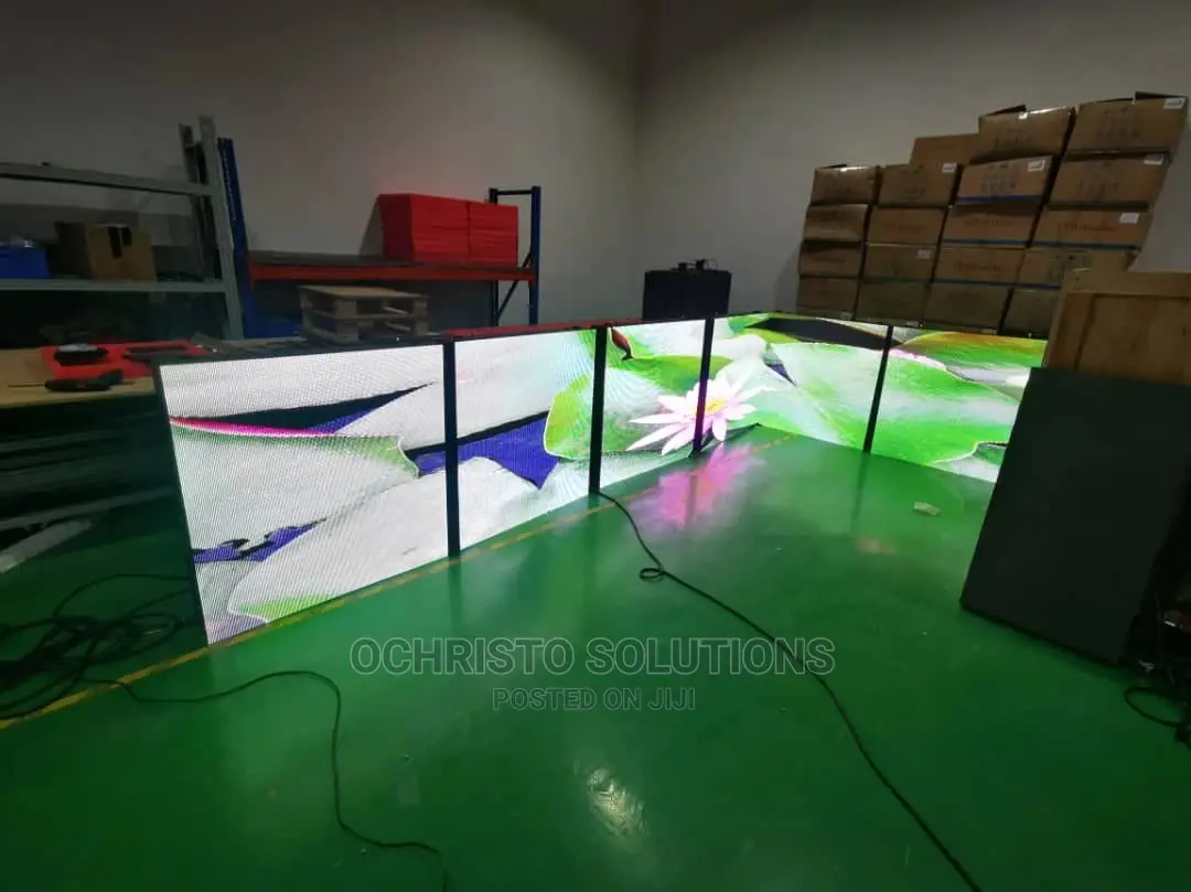 P4 Video Screens