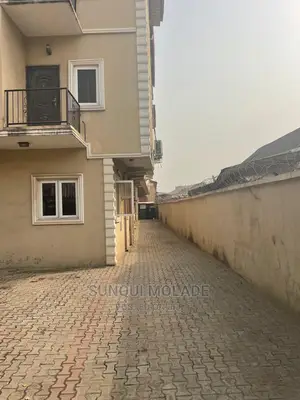 Furnished 3bdrm Apartment in Adeniyi Jones for rent