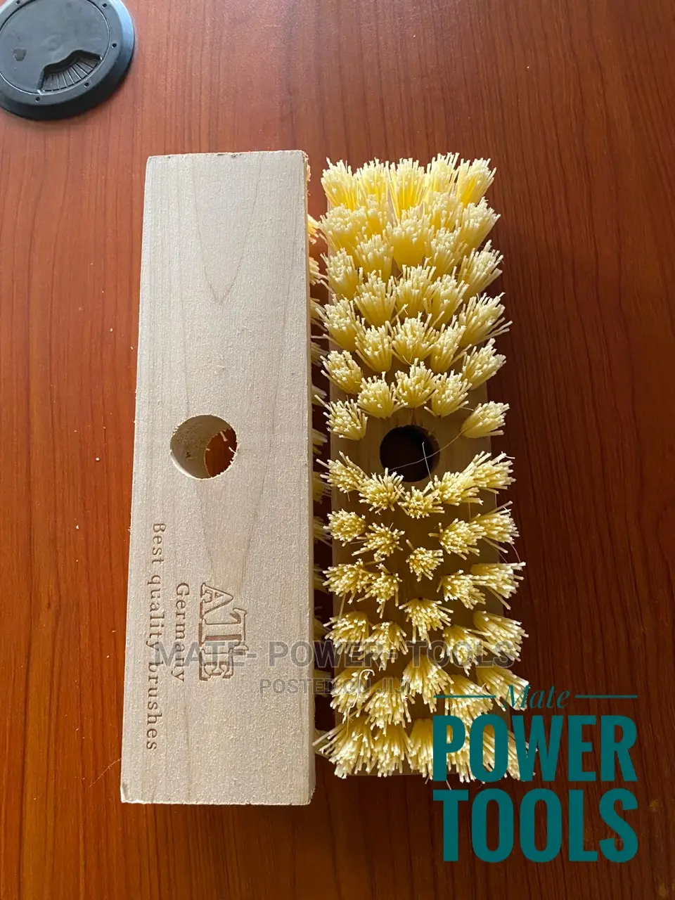 Wooden Scrubbing Brush With Handle