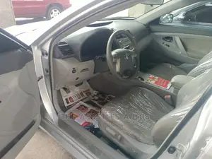 Toyota Camry 2010 Silver