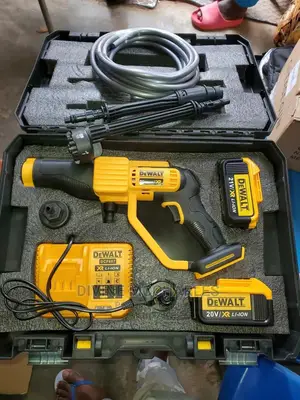 Rechargable Pressure Washer