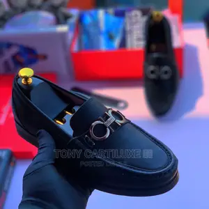 Ferragamo Lúxury Flat Shoes