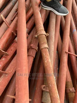 4m Used Acrow Props