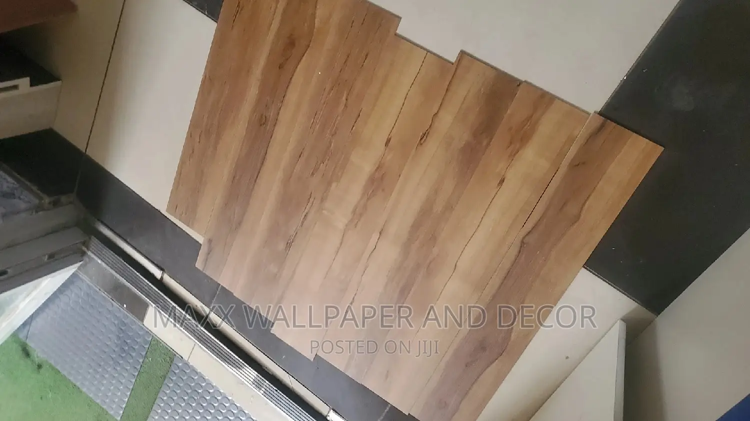 Vinyl Floor Woodeffect,100%Waterproof,Reusable Easymaintain