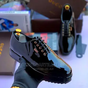 * Gucci Laceup Chunky