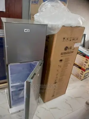 LG Refrigerator Brand- New/ Gc-260 Freestanding