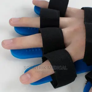 Immobilizer With Neck Support, Resting Hand,