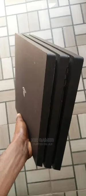 Ps4 Pro 1tb With 1 Controller and 11 Games Installed
