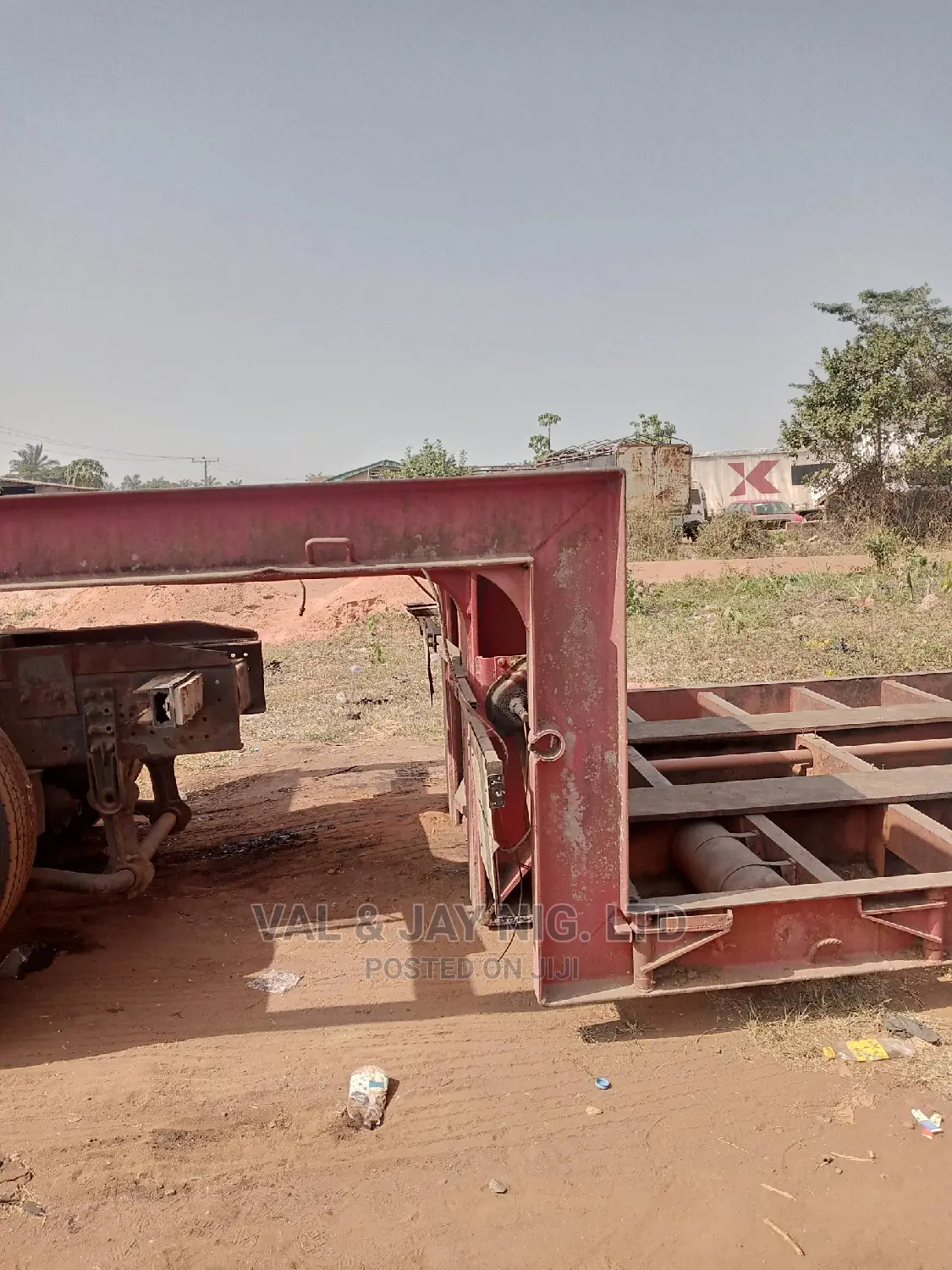 100 Tons Triple Axle 40 Ft Lowbed Back Only