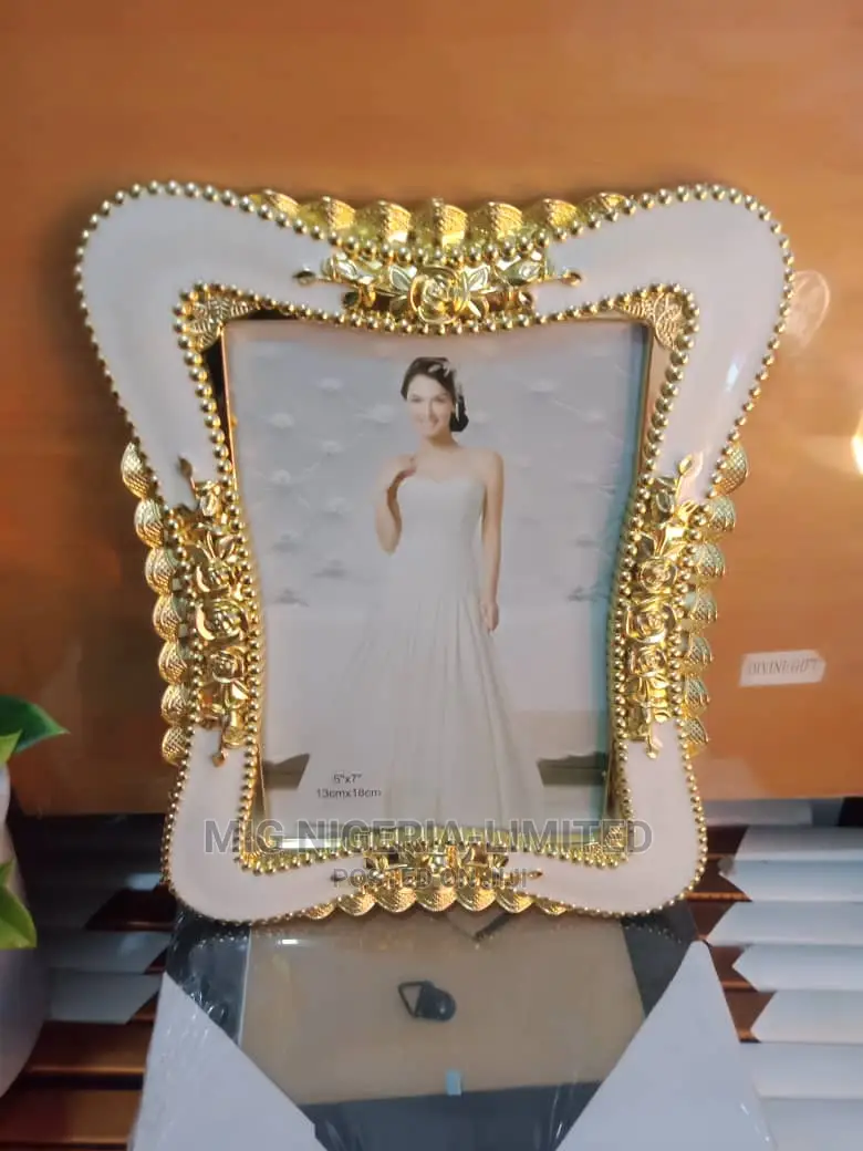 Table Top Photos Frame Gold "5x7"