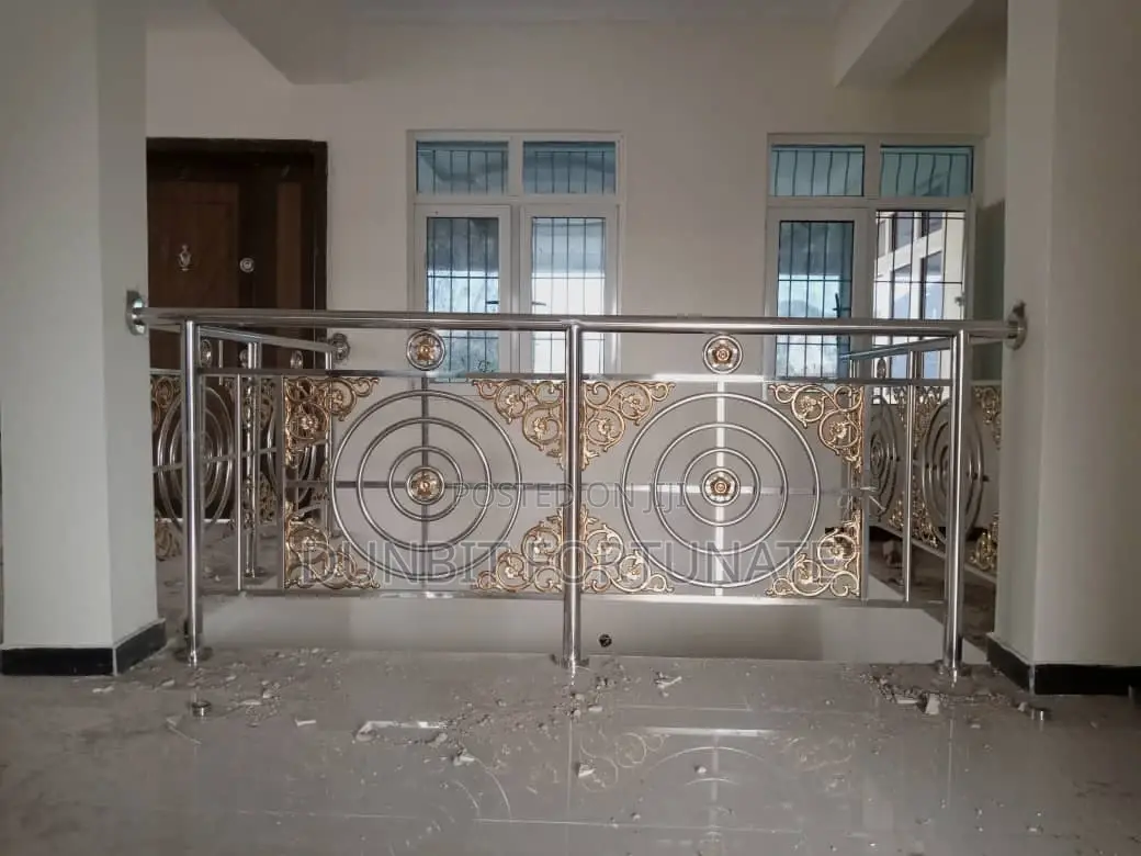 Stainless Hand Rail With Big Legs