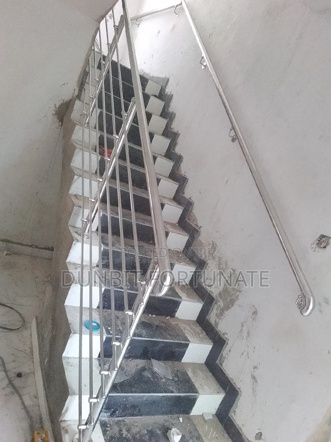 Stainless Hand Rail With Big Legs