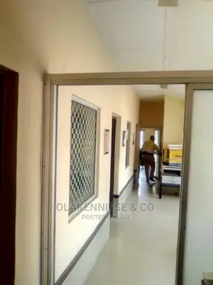 3bedroom Bungalow Office Space