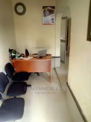 3bedroom Bungalow Office Space