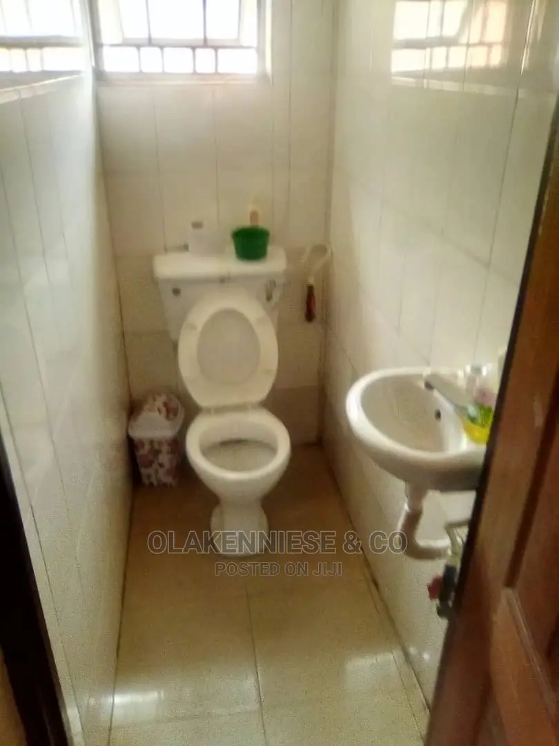 3bedroom Bungalow Office Space