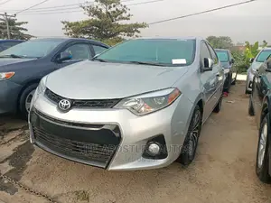 Toyota Corolla S 4dr Sedan (1.8L 4cyl CVT) 2016 Silver