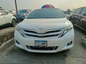 Toyota Venza Limited AWD V6 2013 White