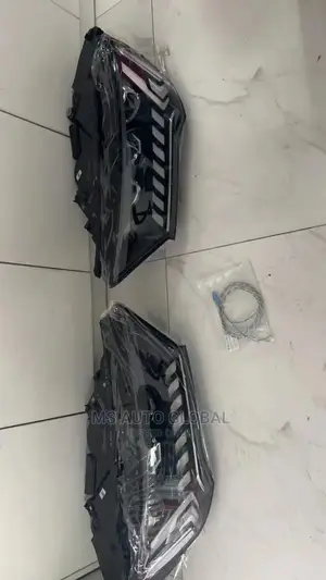 Audi Q7 2020 Headlights