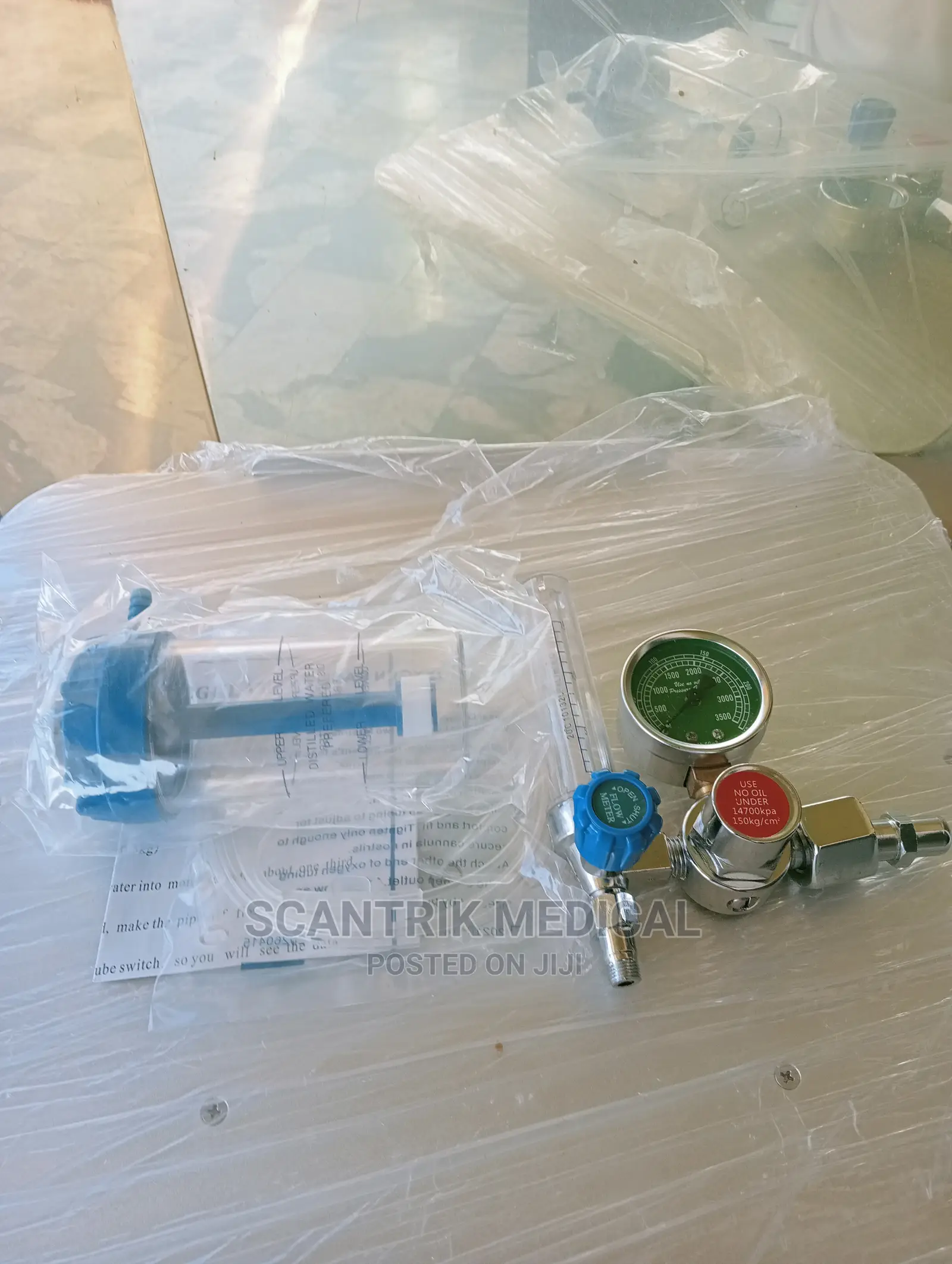 Oxygen Flow Meter With Regulator