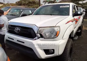 Toyota Tacoma 2015 White
