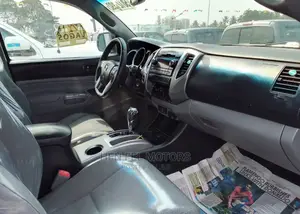 Toyota Tacoma 2015 White