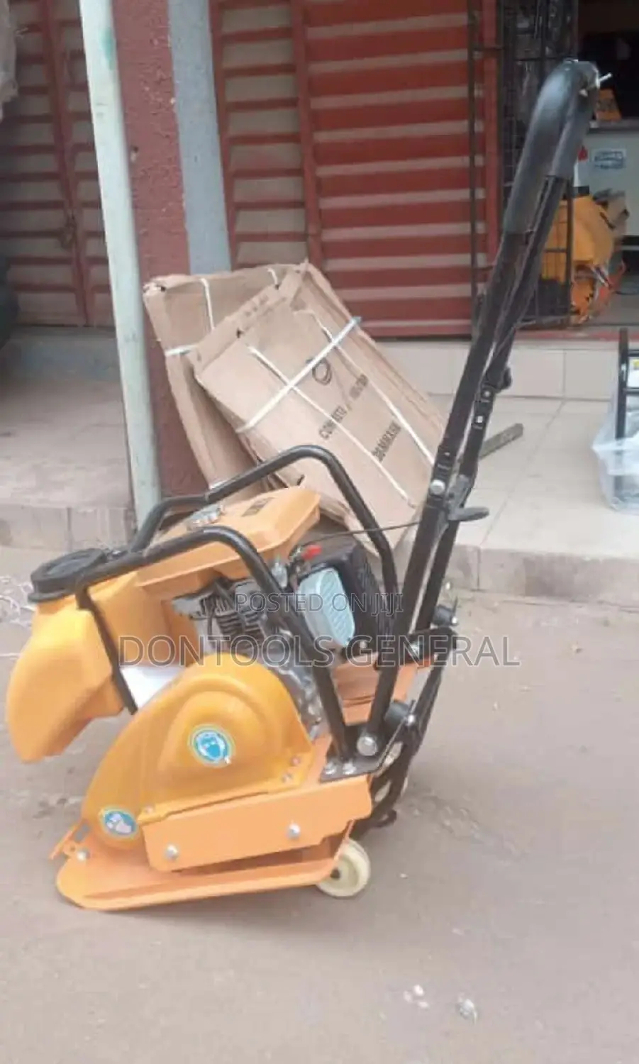 Plate Compactor C90T With Two (2) Reverse Tires Ey20