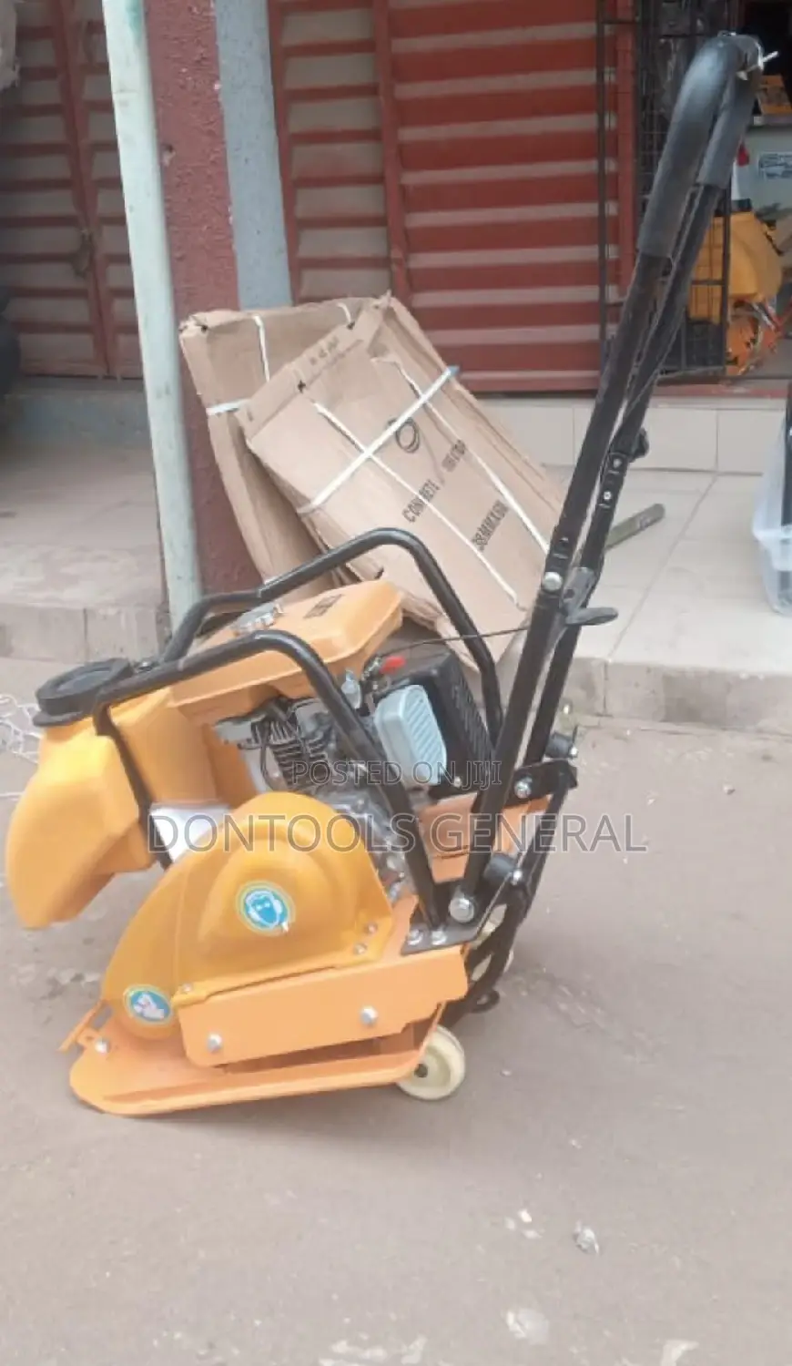 Plate Compactor C90T With Two (2) Reverse Tires Ey20