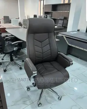 Executive Leather Office Chair / Imported Office Swivel Leather Chair