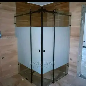 Bathroom Glass Cubicle
