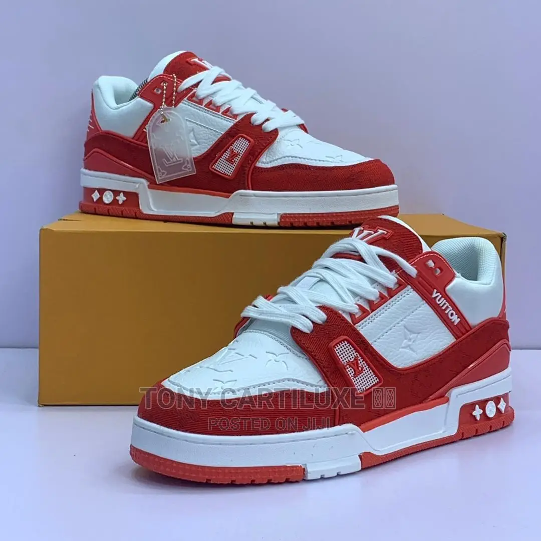 Louis Vuitton Trainer Sneaker*