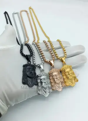 Unique Chain and Pendant