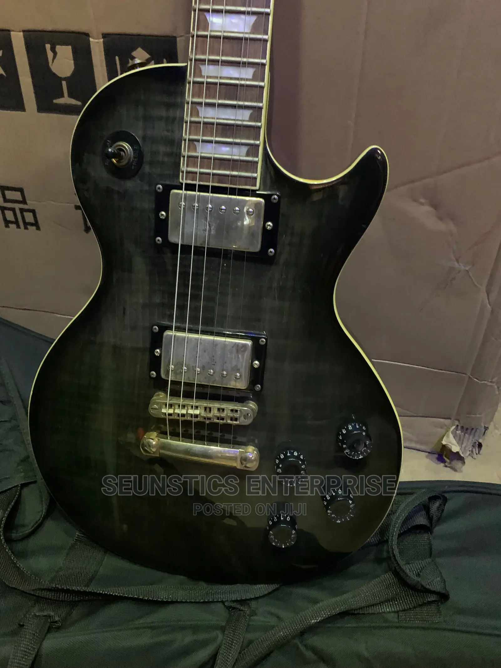 Quality Volcan Les Paul Style Guitar