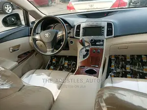 Toyota Venza V6 AWD 2011 Gray