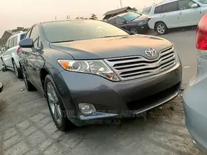 Toyota Venza V6 AWD 2011 Gray