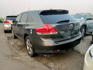 Toyota Venza V6 AWD 2011 Gray