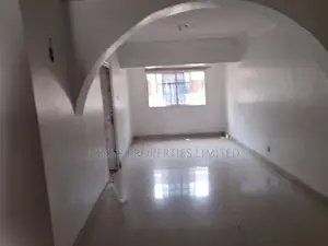 3bdrm Block of Flats in River Valley Estate for rent