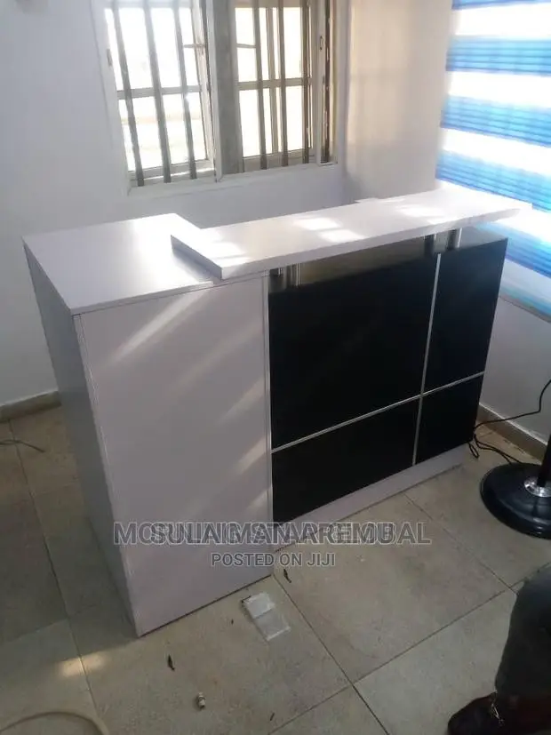 Office Receptionist Table