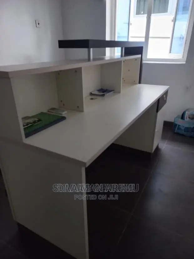Office Receptionist Table 5feet