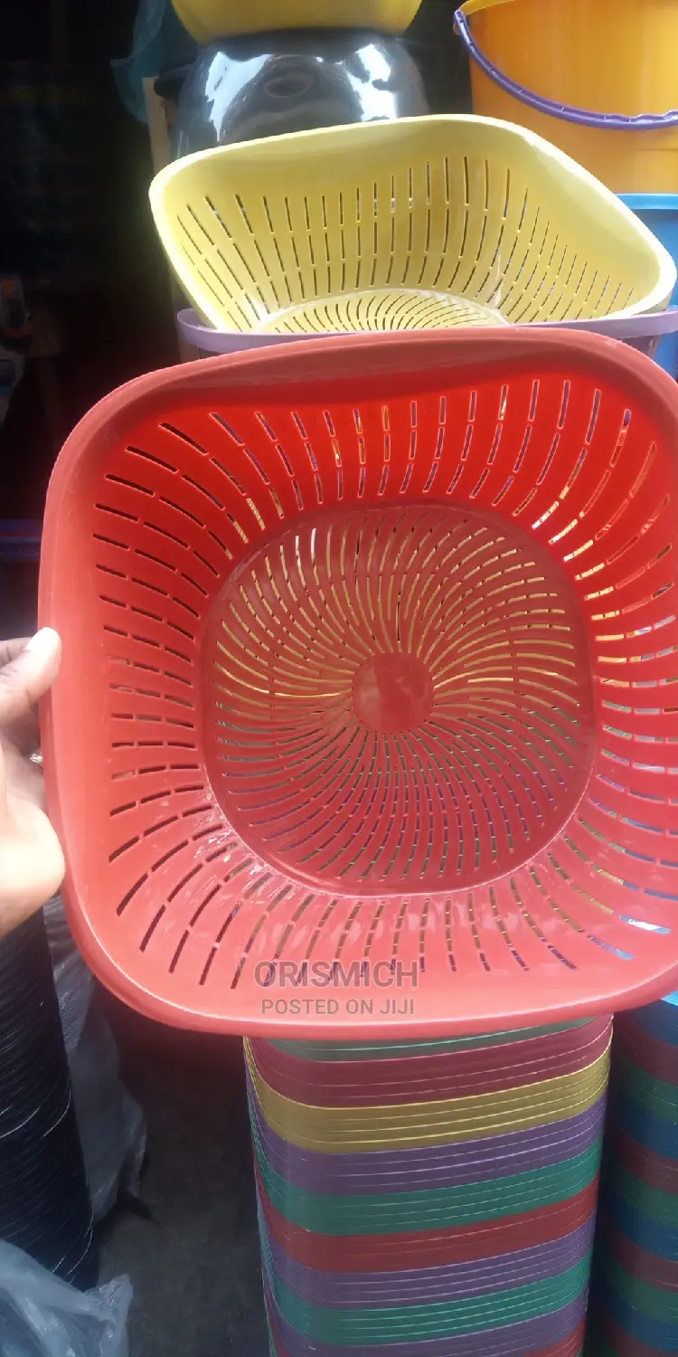 12pcs Plastic Sieve