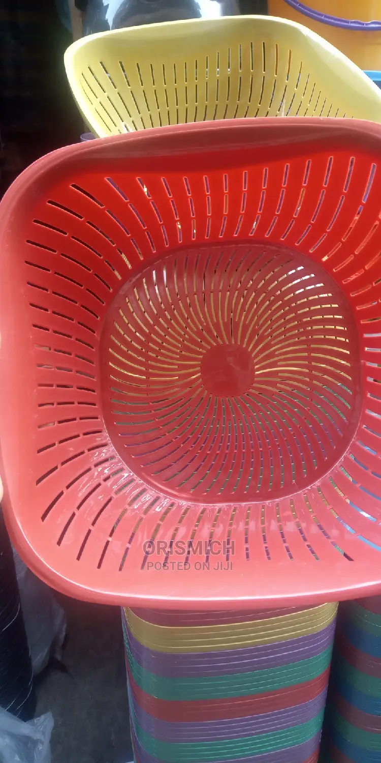 12pcs Plastic Sieve