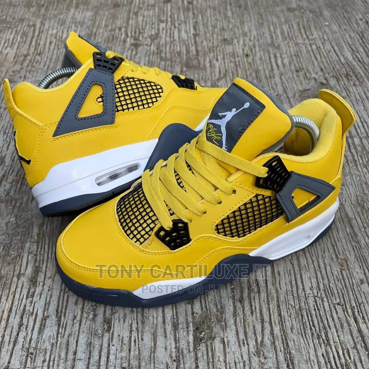 Nike Jordan 4 Retro Lighting